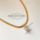 Collar de Colgante con Rhinestones Elegante | Dorado