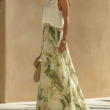 Conjunto de top con volantes y pantalones con estampado de lirios