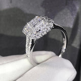 Anillo Gabrielle de cojín cuadrado