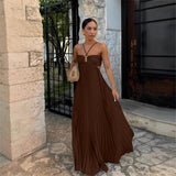 Vestido Maxi con Cuello Halter Plisado y Detalle de Espalda Abierta