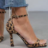 TACONES ALTOS CON ESTAMPADO ANIMAL