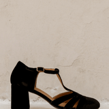 ZAPATO CON T-BAR Y TACÓN ESTABLE