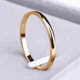 Anillo sencillo de oro y plata