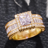 Anillo dorado de 18 quilates con cristal de lujo