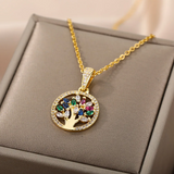 Collar dorado de 18 quilates con Árbol de la Vida y circonitas de colores