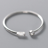 Anillo ajustable de plata 925 con 2 hermosas circonias