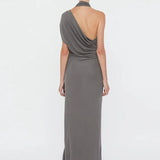 Vestido Maxi Drapado de Un Hombro con Silueta Esculpida