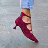 ZAPATOS DE TACÓN BAJO CON CORREAS