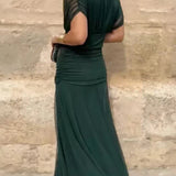 Luana - Vestido elegante con escote en V