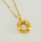 Collar especial de luz dorado de 18 quilates con esfera especial y letra inicial