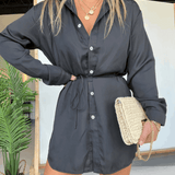Vestido camisero negro elegante para mujer