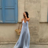 Vestido Maxi con Tirantes de Espagueti Plisados y Silueta Fluida