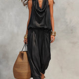 Conjunto de Top con Cuello Halter y Pantalones Plisados