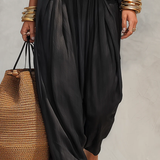 Conjunto de Top con Cuello Halter y Pantalones Plisados