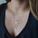 Collar vintage de cadenas superpuestas con colgante geométrico
