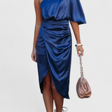 Anais Vestido Fluido con Silueta Elegante y Atemporal